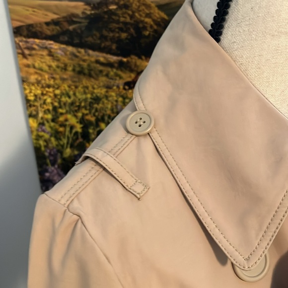 Norma Kamali Double Breasted Trench - Picture 3 of 16